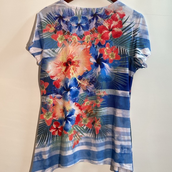 Joei & i - Womens embellished floral top. Size L - Picture 2 of 6